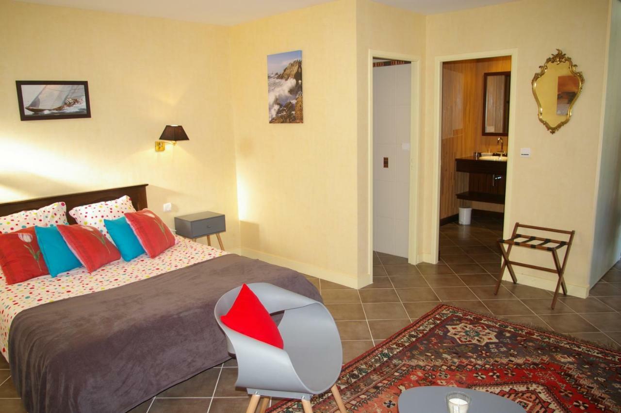Domaine Les Grandes Roches Bed and Breakfast Trégunc Exterior foto